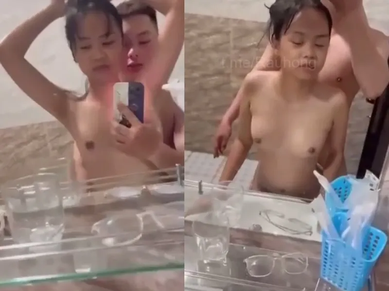 Nhỏ nhắn em cùng anh yêu nện trước gương quay kỉ niệm